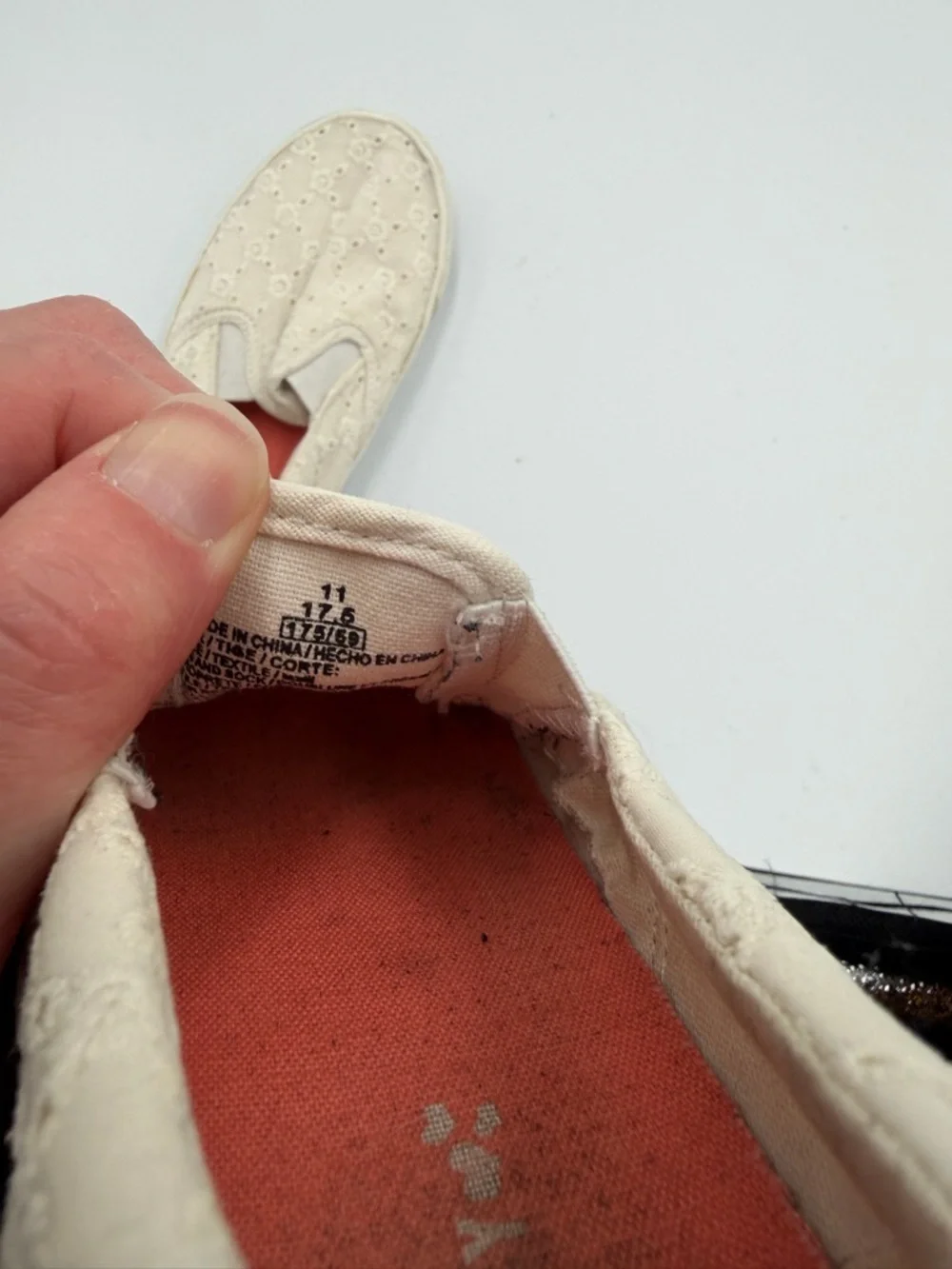 Old Navy Girls Toddler 11 Kids White Eyelet Slip-On Sneakers Shoes